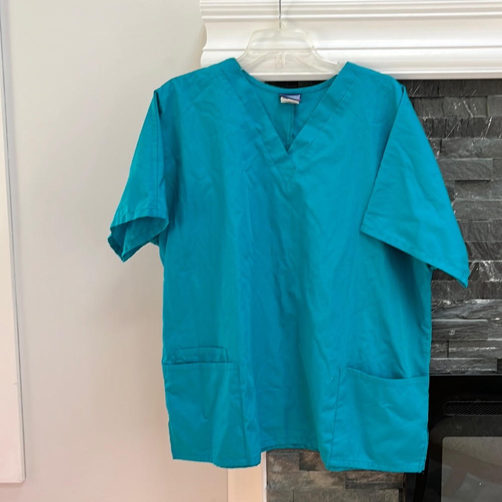 Cherokee Scrub Top